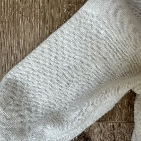 Banana Republic Cream wool cashmere Sweater - Picture 8 of 8